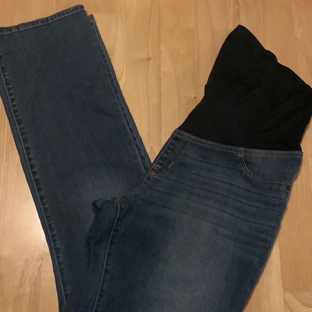 EUC Isabel Maternity relaxed bootcut medium dark wash jeans, Size 14